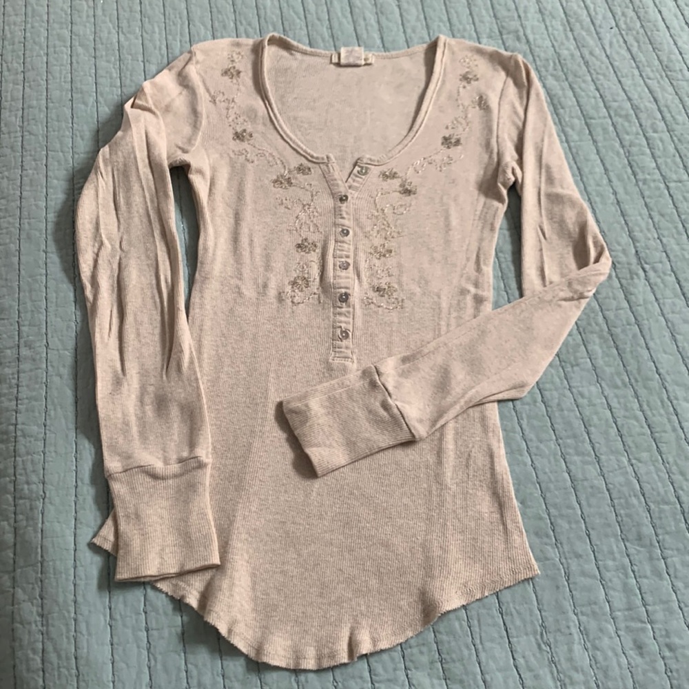 Long Sleeve Ribbed Knit Henley Tee